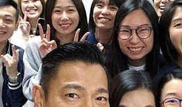 在娱乐圈吃瓜演戏,揭秘明星幕后故事